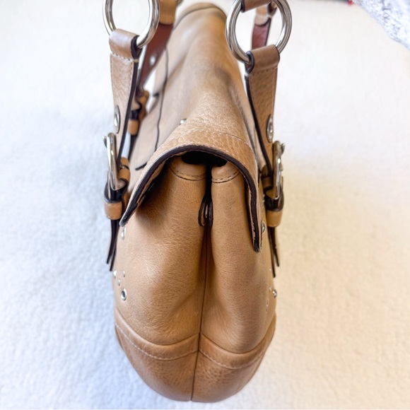 DNB - Picture 5 of 15